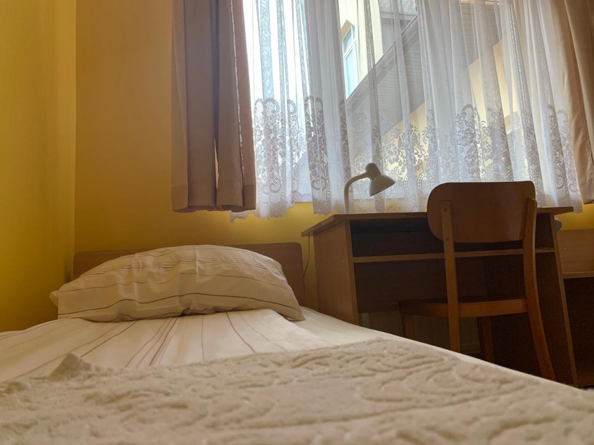Dom Pielgrzyma Schr Hotel Grabowka Room photo